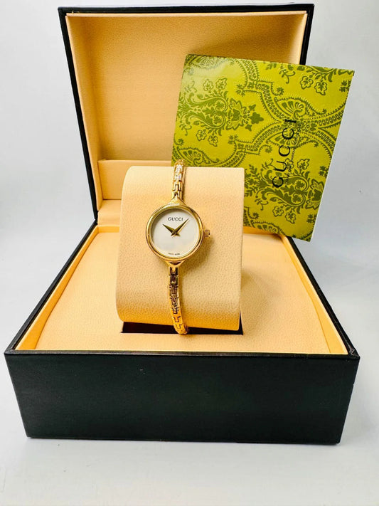 Women's Bracelet Watch Inspired by Gucci – Luxury Design with Elegant Gift Box